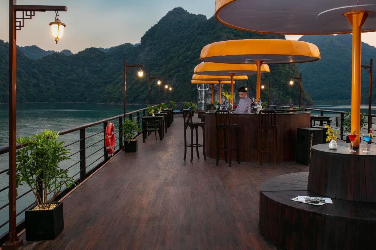Nostalgia Halong Cruise Otel Ha Long Dış mekan fotoğraf