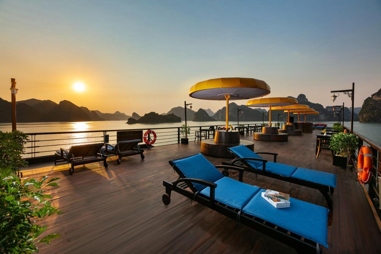 Nostalgia Halong Cruise Otel Ha Long Dış mekan fotoğraf