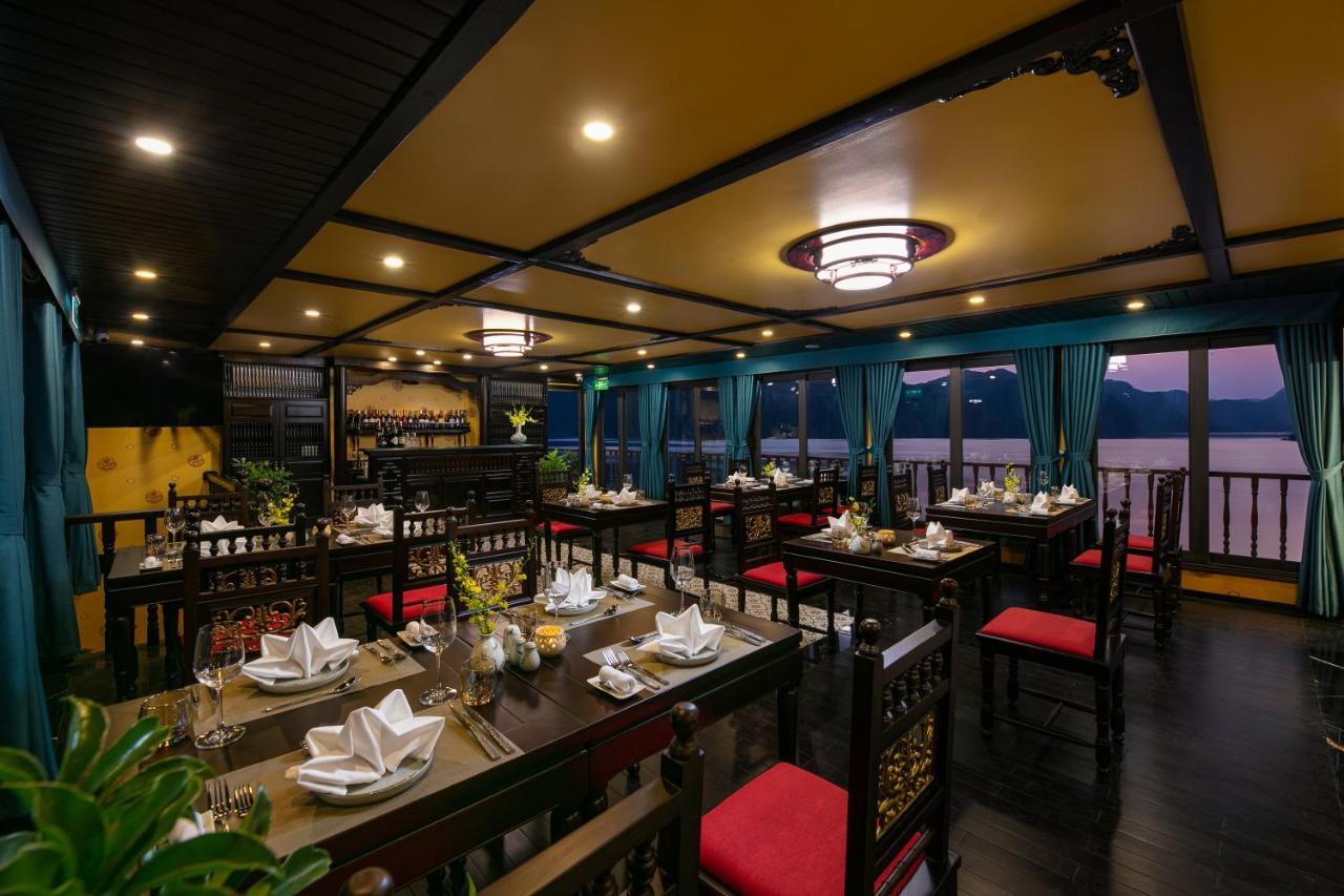 Nostalgia Halong Cruise Otel Ha Long Dış mekan fotoğraf